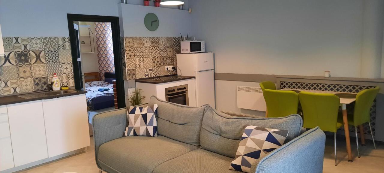 Csenge Apartman Кестхей Экстерьер фото